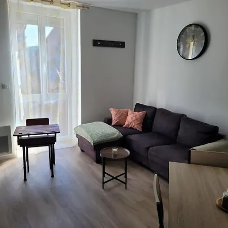 Centre Apartment *